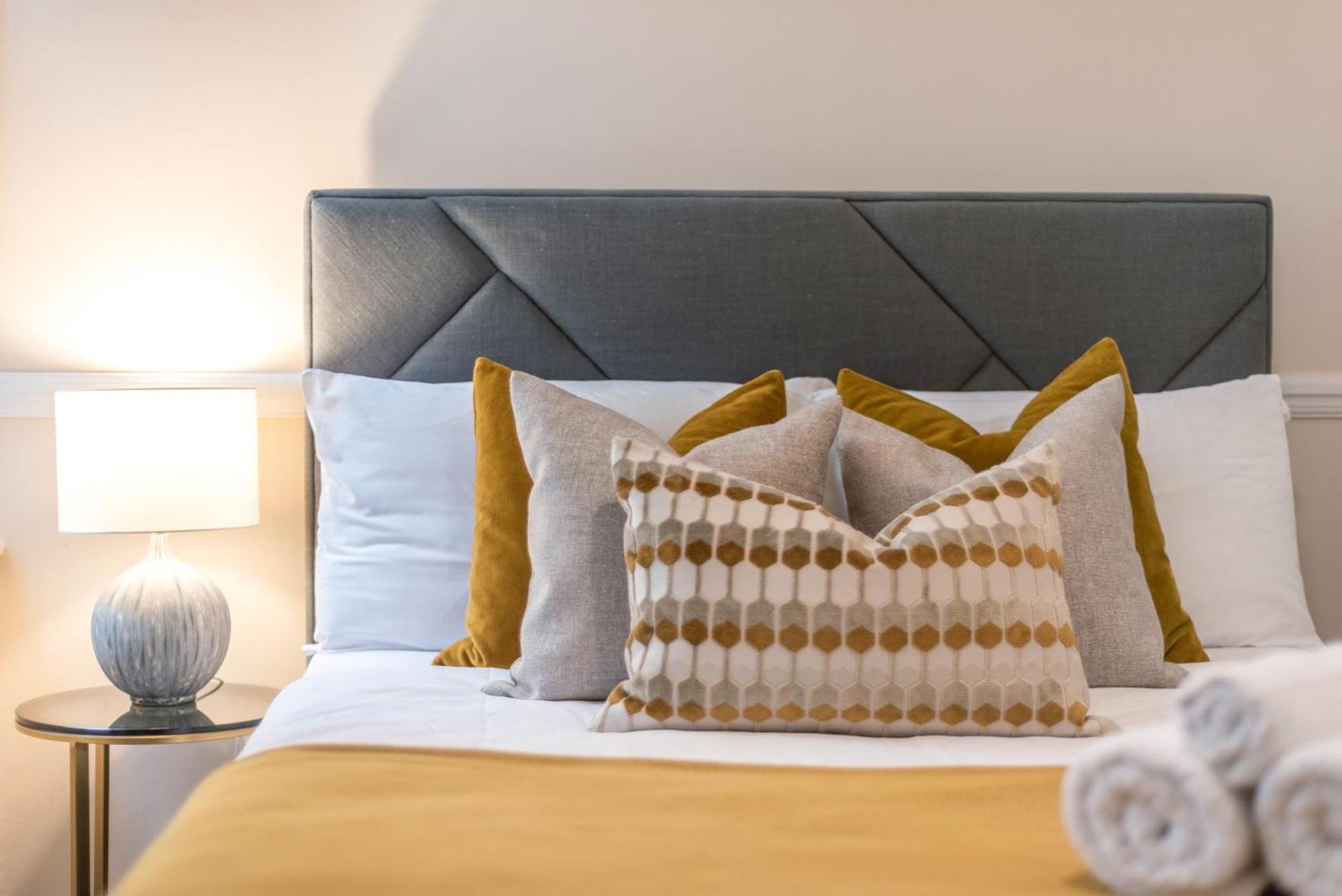 Spectacular 3 Bed In Berkeley Sq Mayfair ロンドン エクステリア 写真