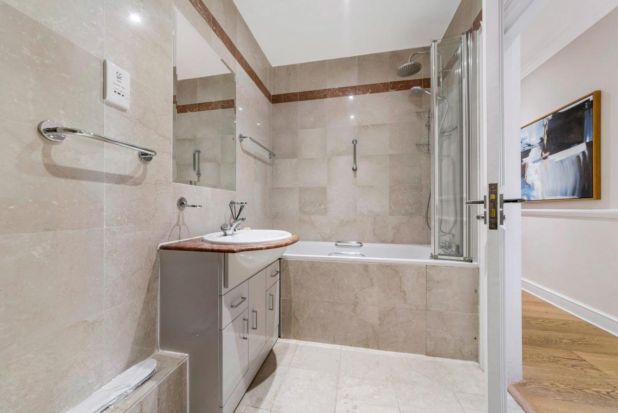 Spectacular 3 Bed In Berkeley Sq Mayfair ロンドン エクステリア 写真
